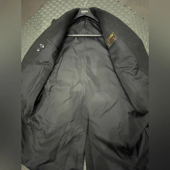 Wool/cashmere coat. - Picture 3 of 5